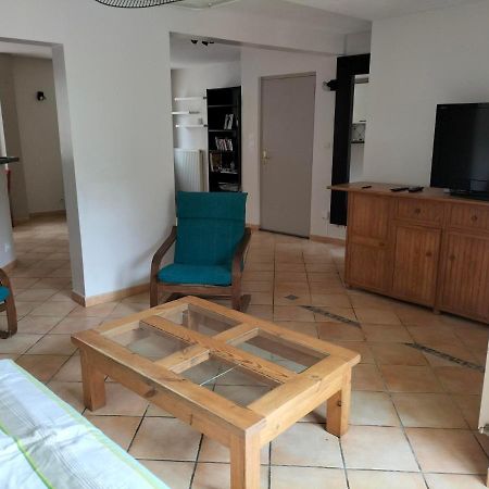 Appartement Au Centre Ville Avec Un Beau Jardin Prive Lannion Bagian luar foto