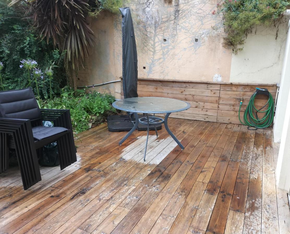 Appartement Au Centre Ville Avec Un Beau Jardin Prive Lannion Bagian luar foto